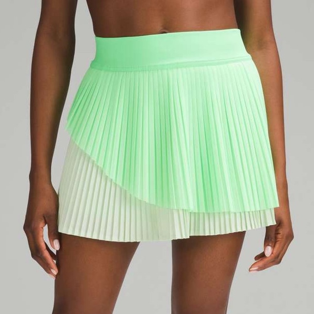 Lululemon Tiered Pleats High-Rise Tennis Skirt Color: Kohlrabi Green / Pistachio